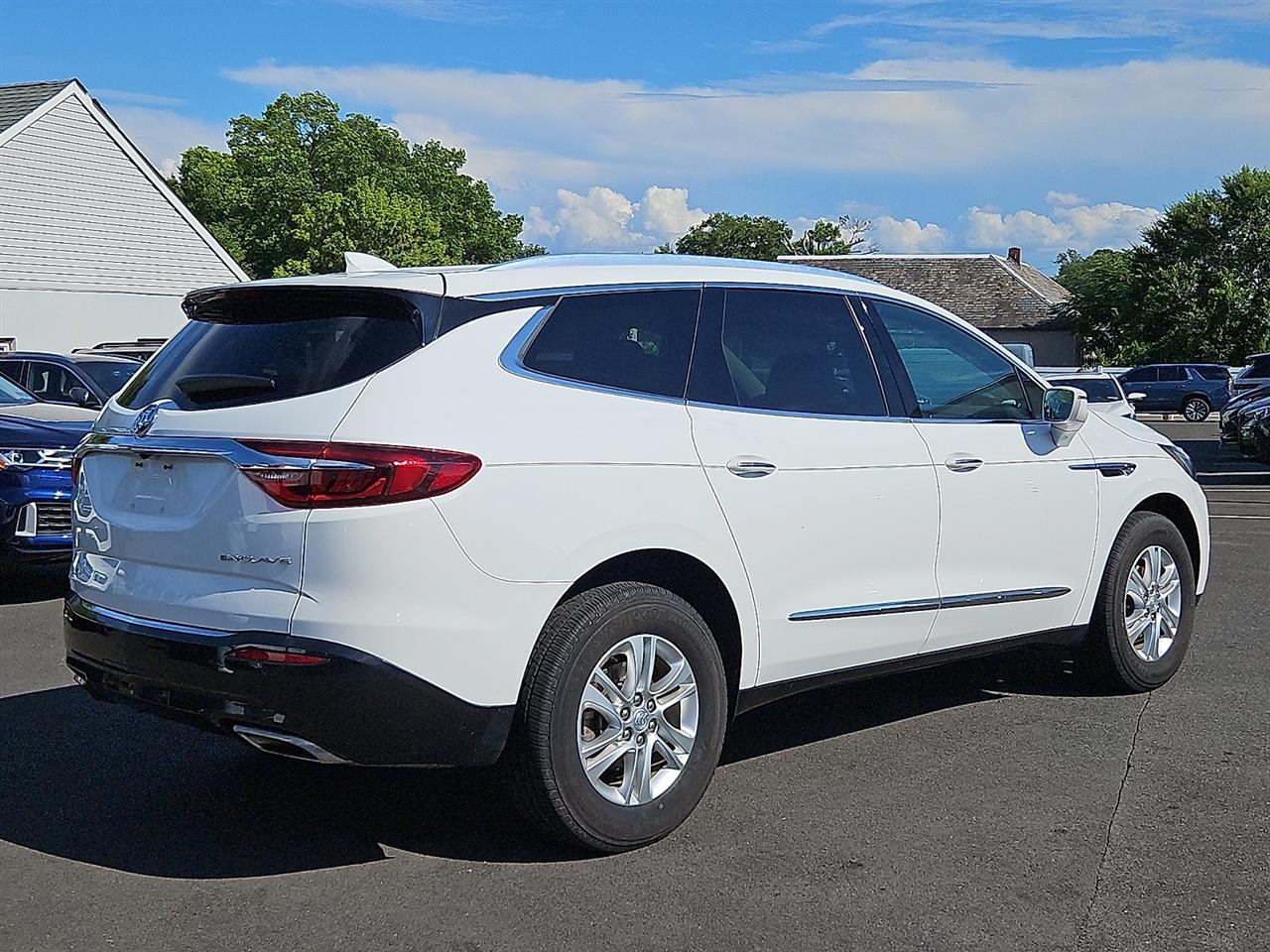 Buick Enclave FWD 4dr Essence 2019