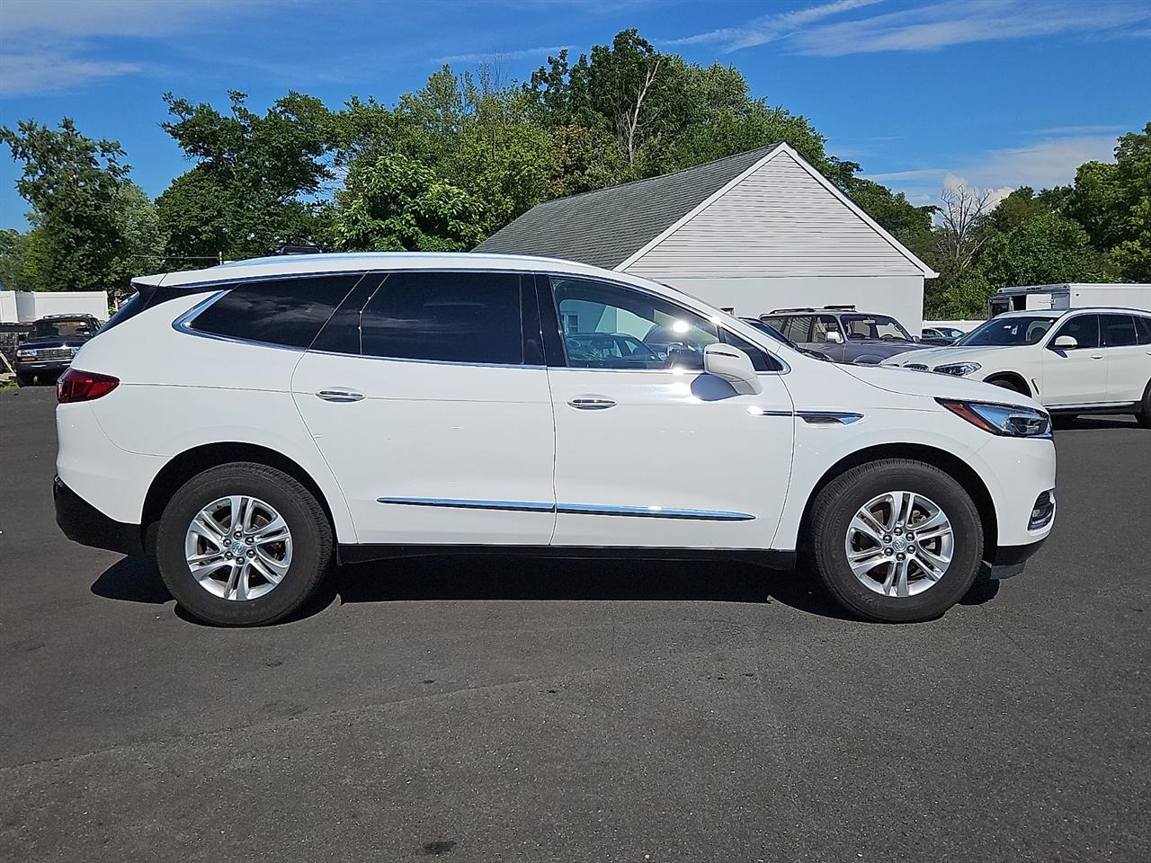 Buick Enclave FWD 4dr Essence 2019