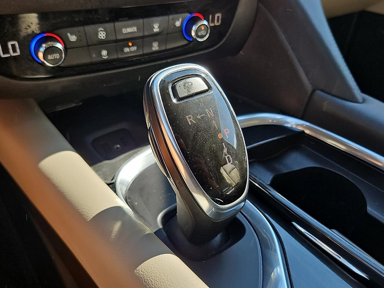 Buick Enclave FWD 4dr Essence 2019