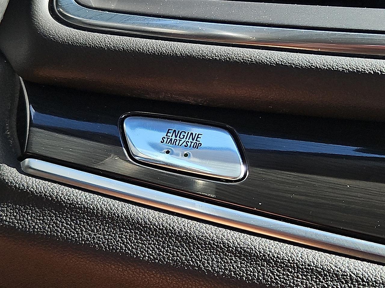 Buick Enclave FWD 4dr Essence 2019