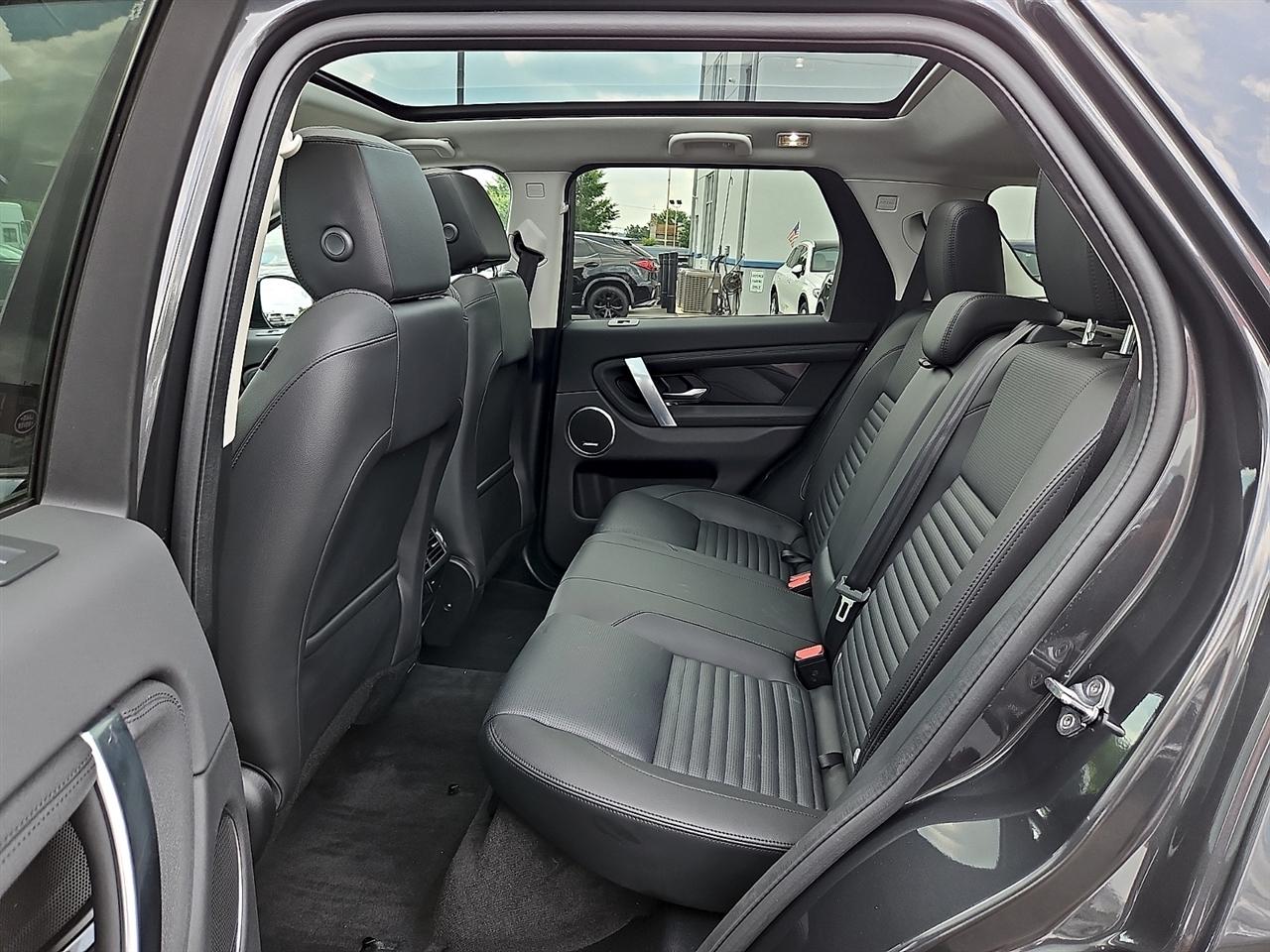 Land Rover Discovery Sport S 4WD 2025