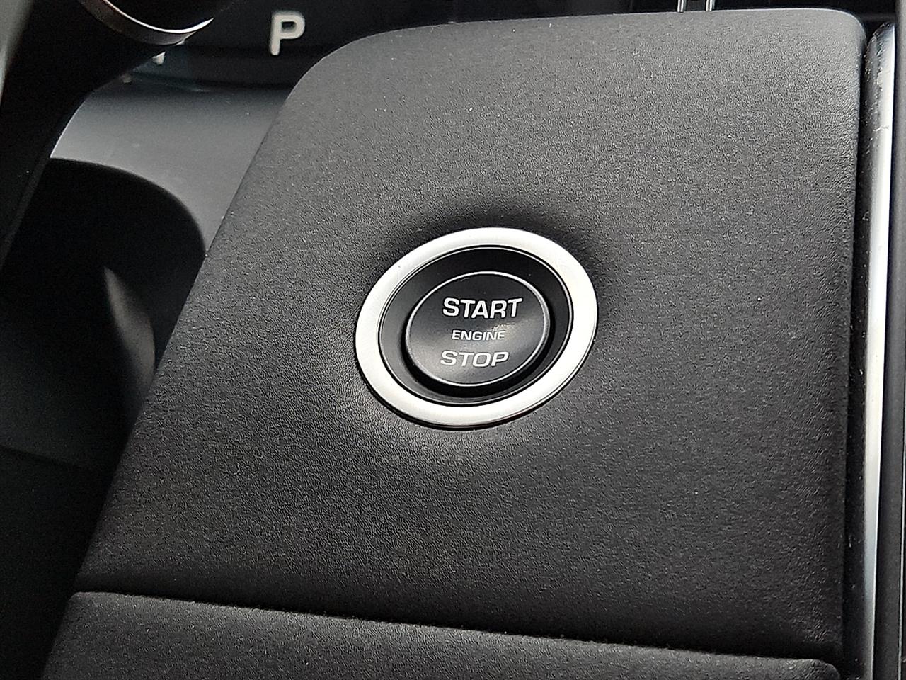Land Rover Discovery Sport S 4WD 2025