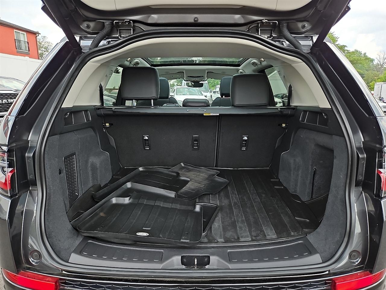 Land Rover Discovery Sport S 4WD 2025