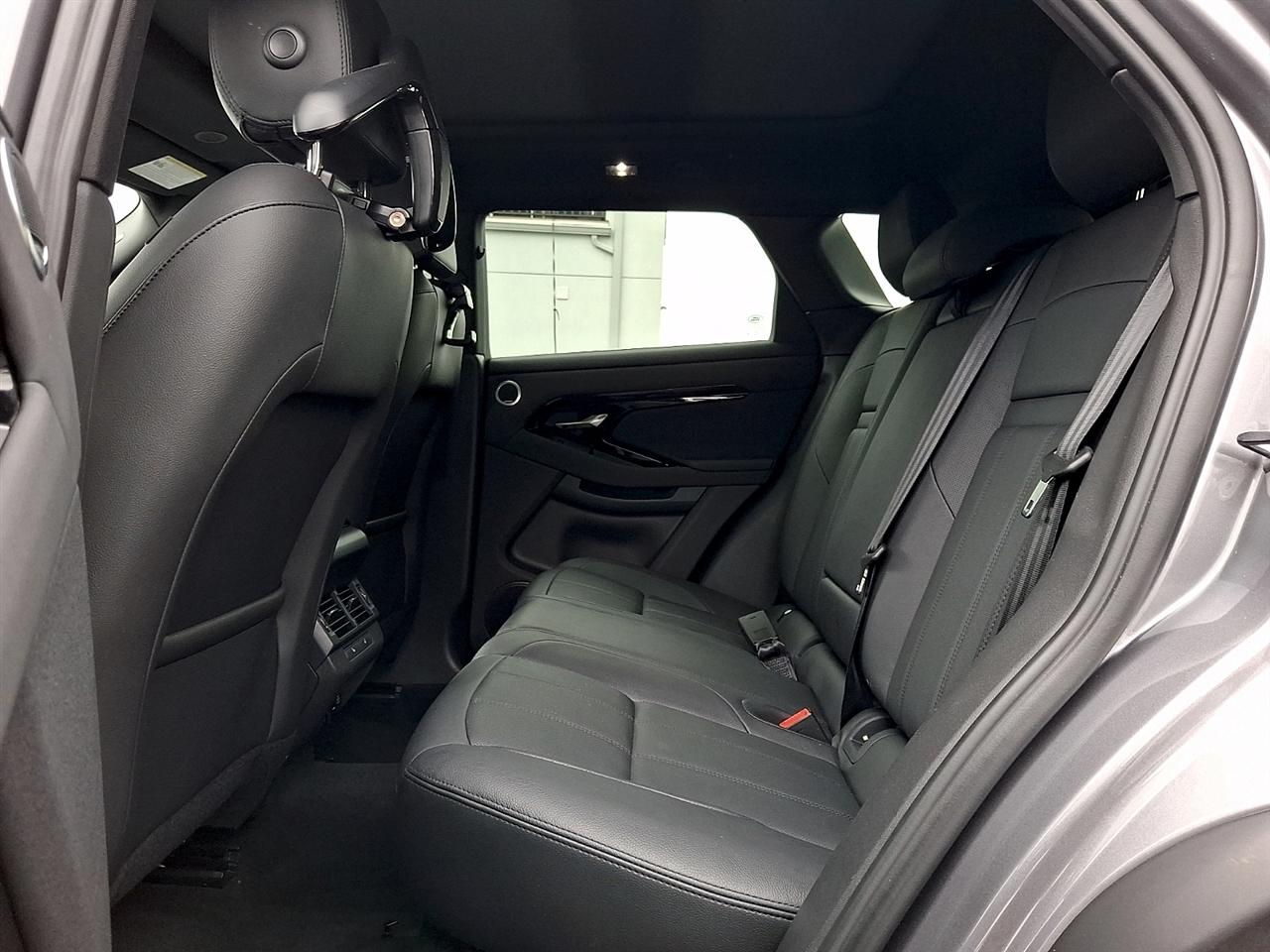 Land Rover Range Rover Evoque Core S AWD 2025