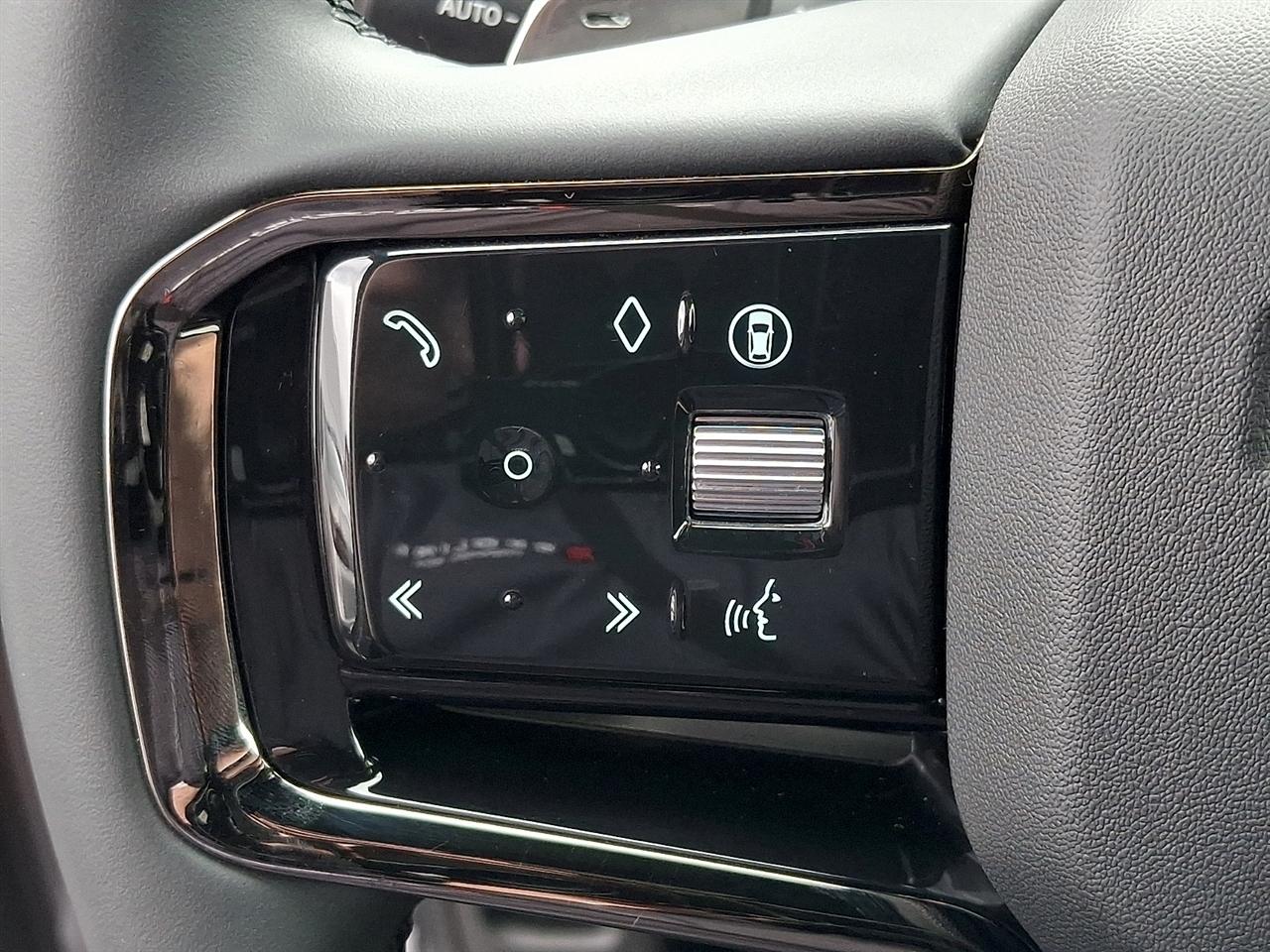 Land Rover Range Rover Evoque Core S AWD 2025