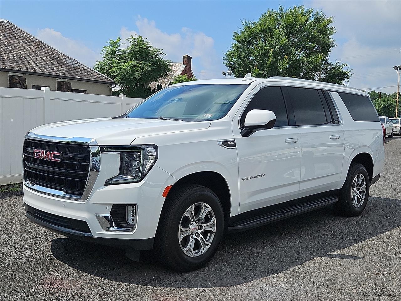 GMC Yukon XL 4WD 4dr SLE 2024