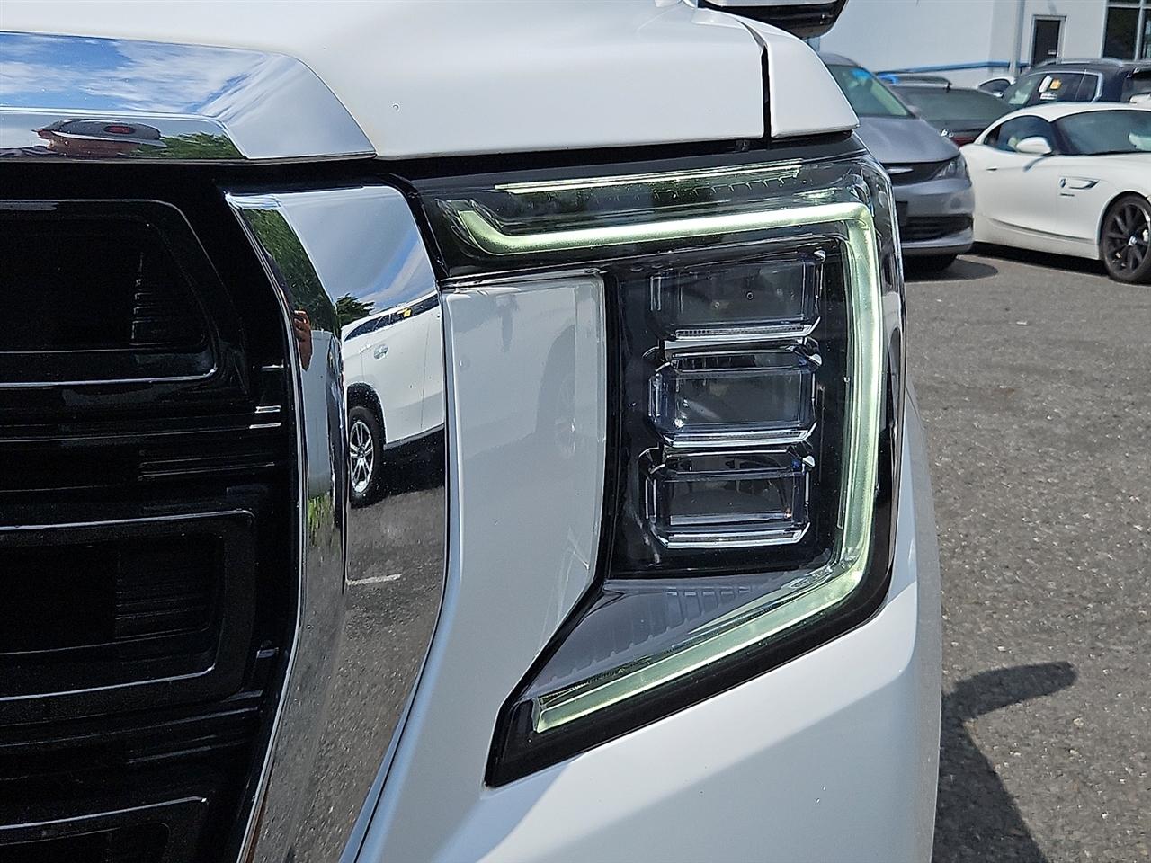 GMC Yukon XL 4WD 4dr SLE 2024