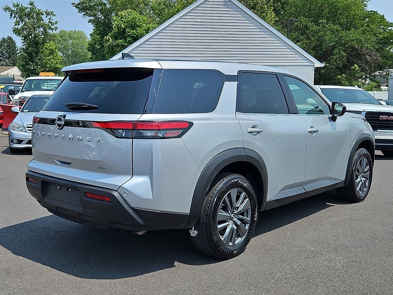 Nissan Pathfinder S 4WD 2025