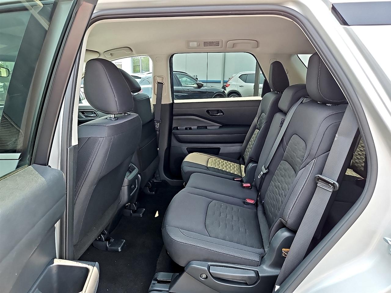 Nissan Pathfinder S 4WD 2025