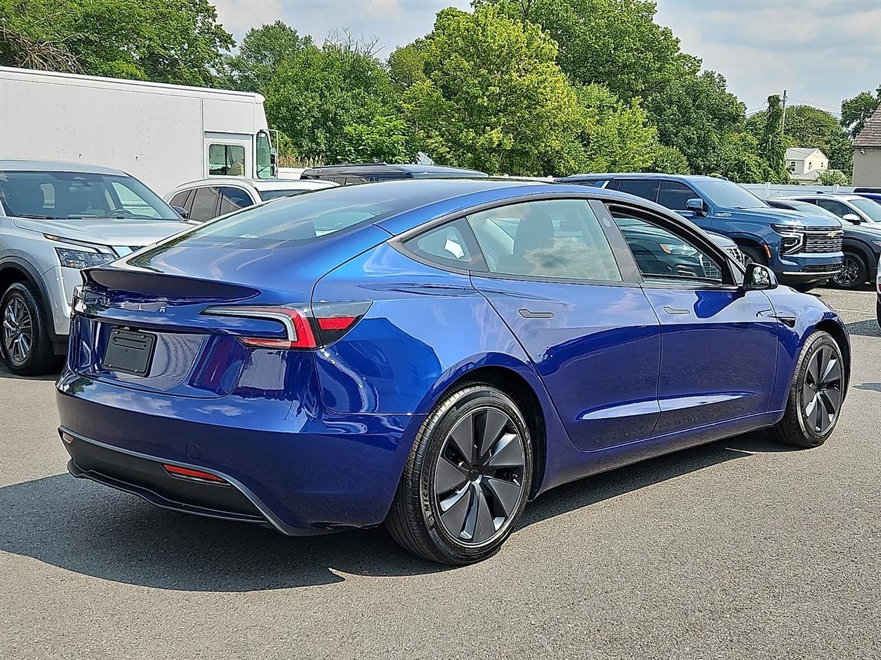 Tesla Model 3  2025