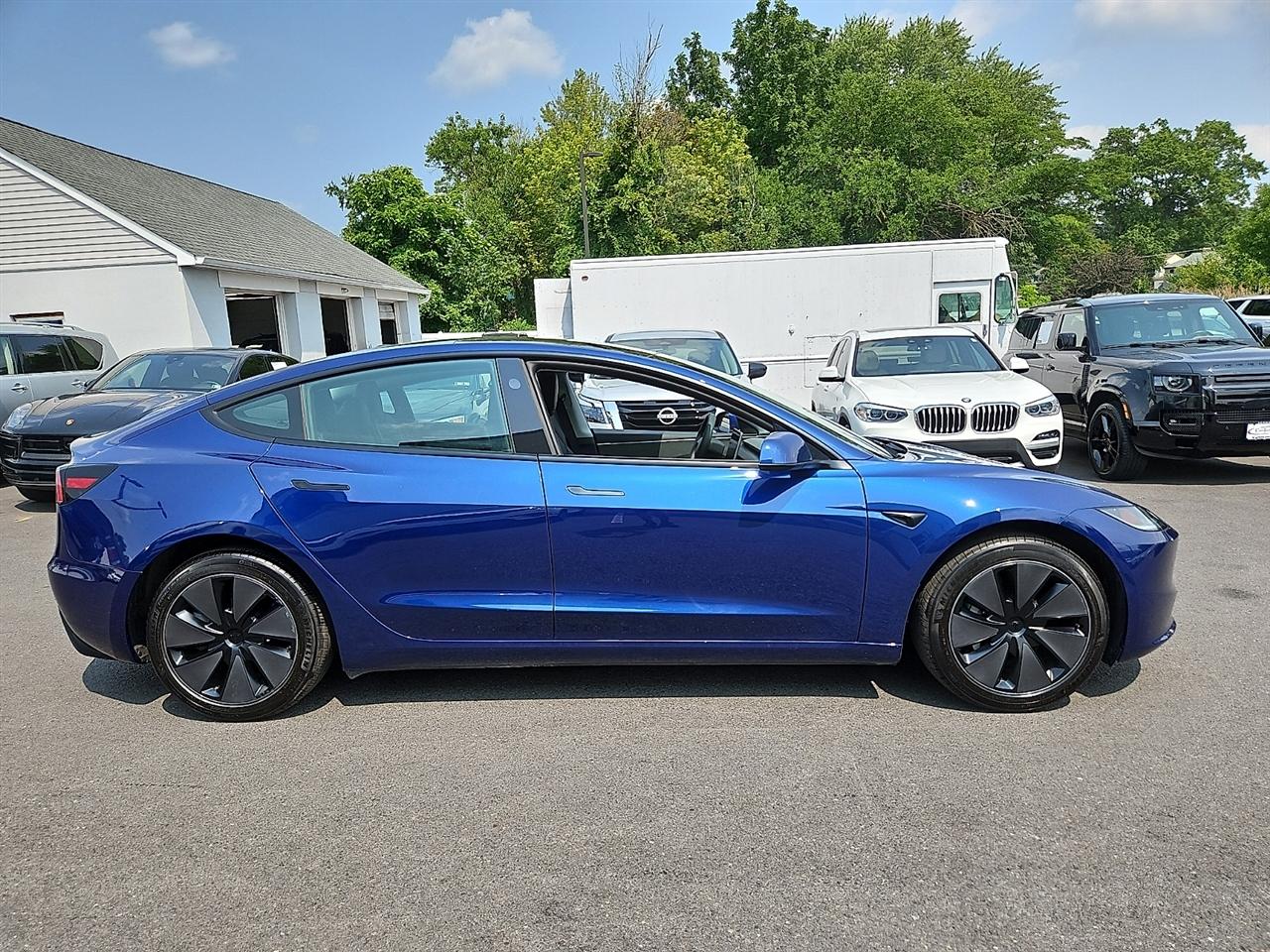 Tesla Model 3  2025