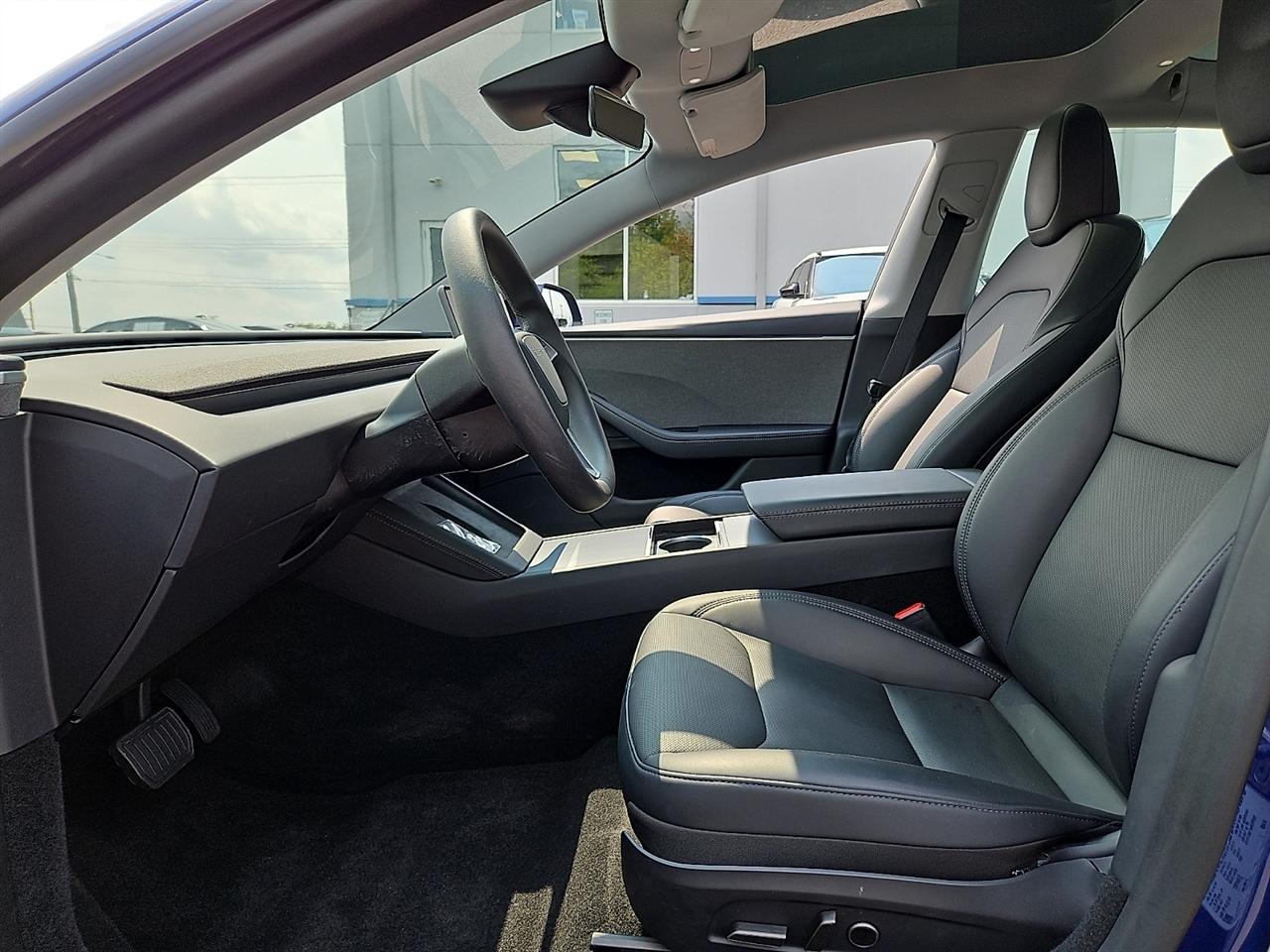 Tesla Model 3  2025