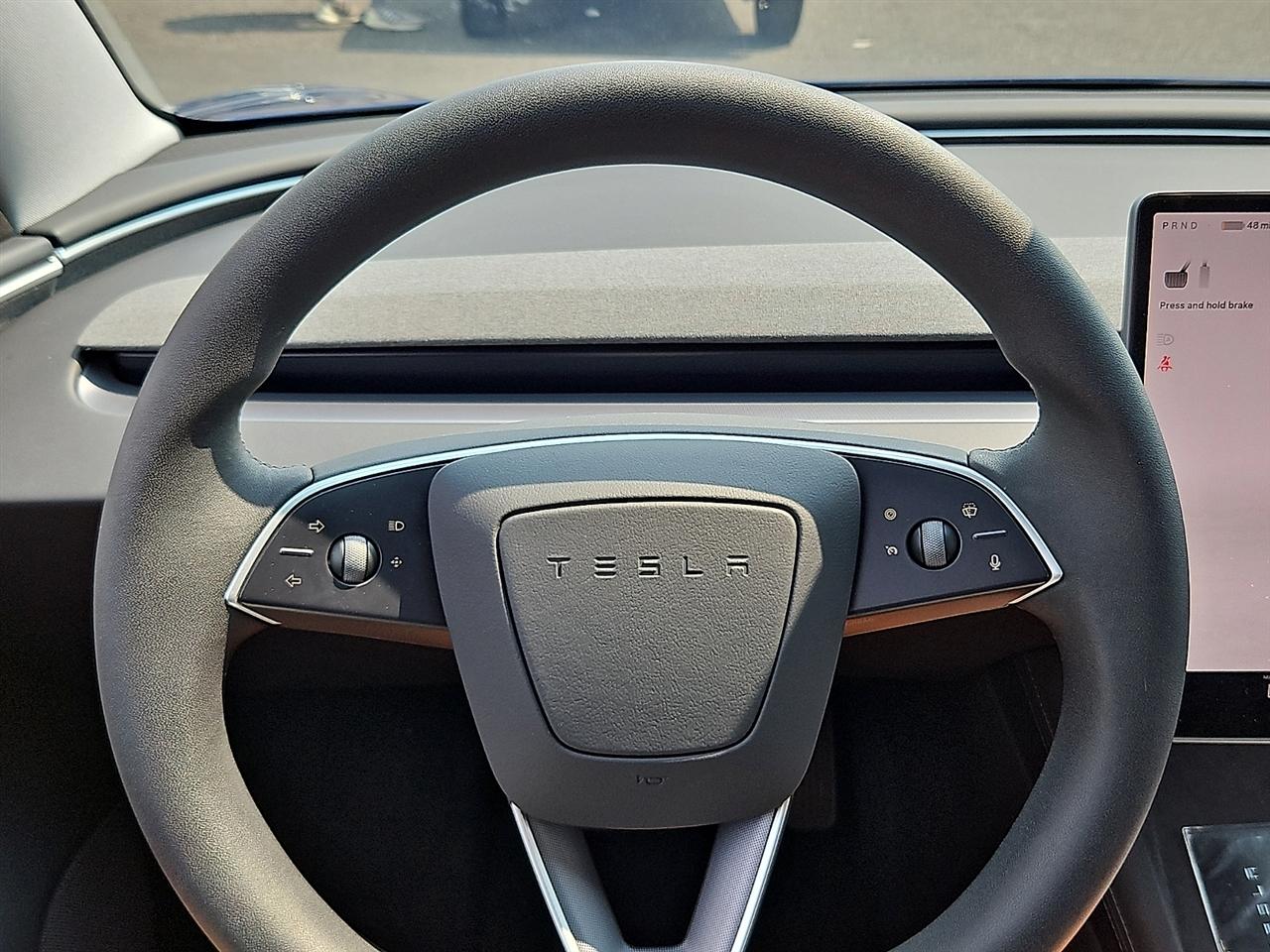 Tesla Model 3  2025