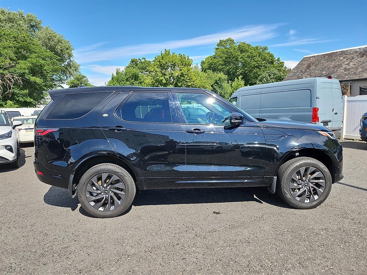 Land Rover Discovery P300 S R-Dynamic 2023