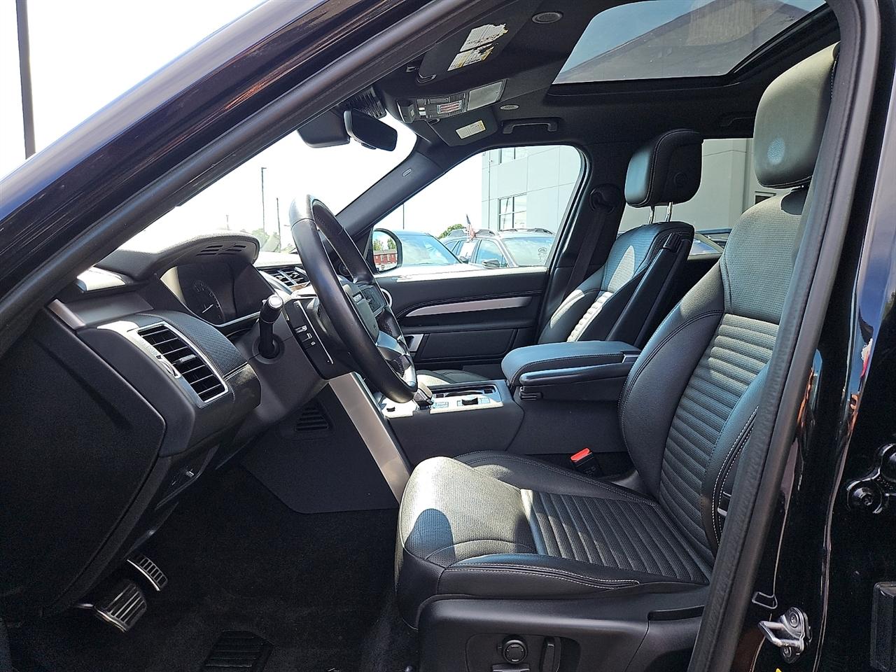 Land Rover Discovery P300 S R-Dynamic 2023