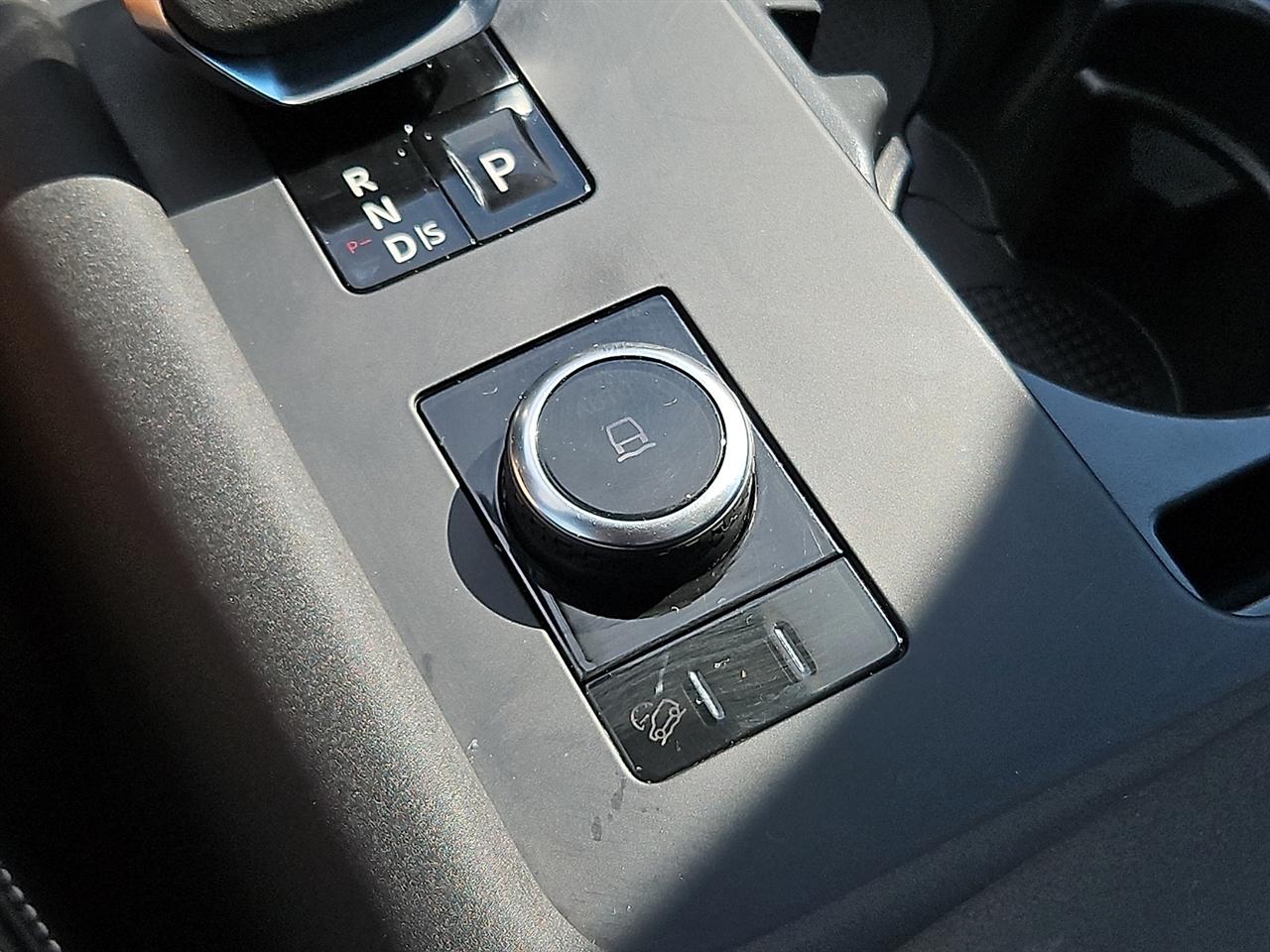 Land Rover Discovery P300 S R-Dynamic 2023