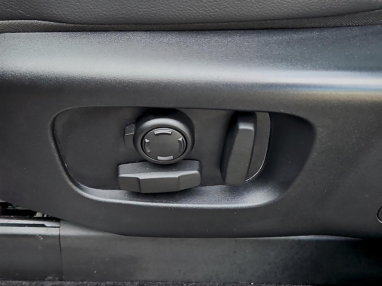 Land Rover Discovery P300 S R-Dynamic 2023