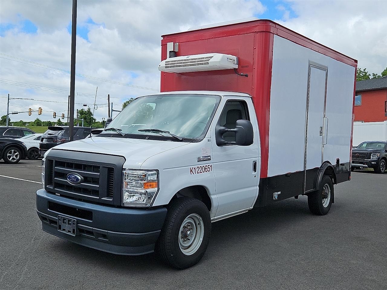 Ford E-Series Cutaway E-350 SRW 138" WB 2023