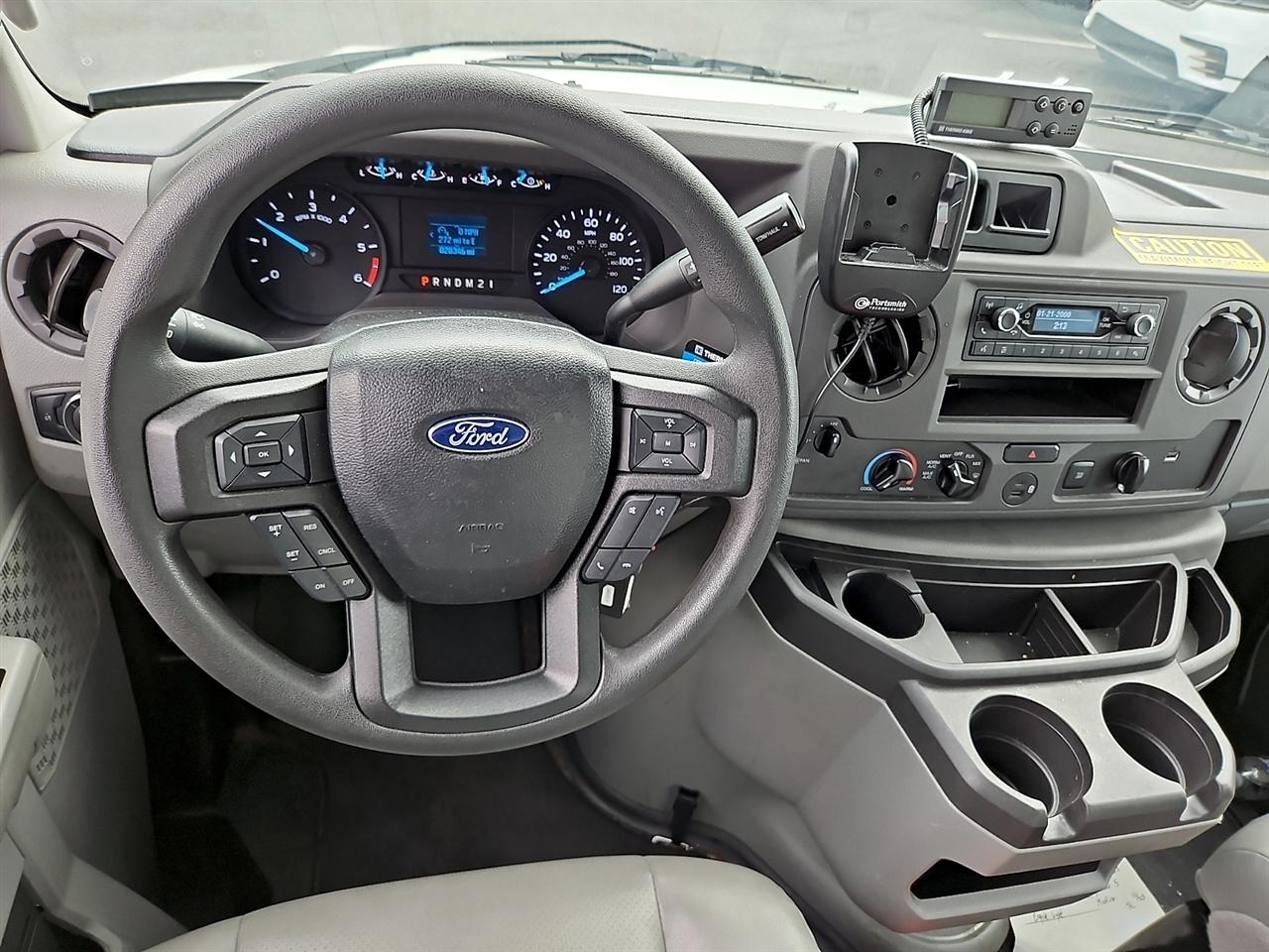 Ford E-Series Cutaway E-350 SRW 138" WB 2023