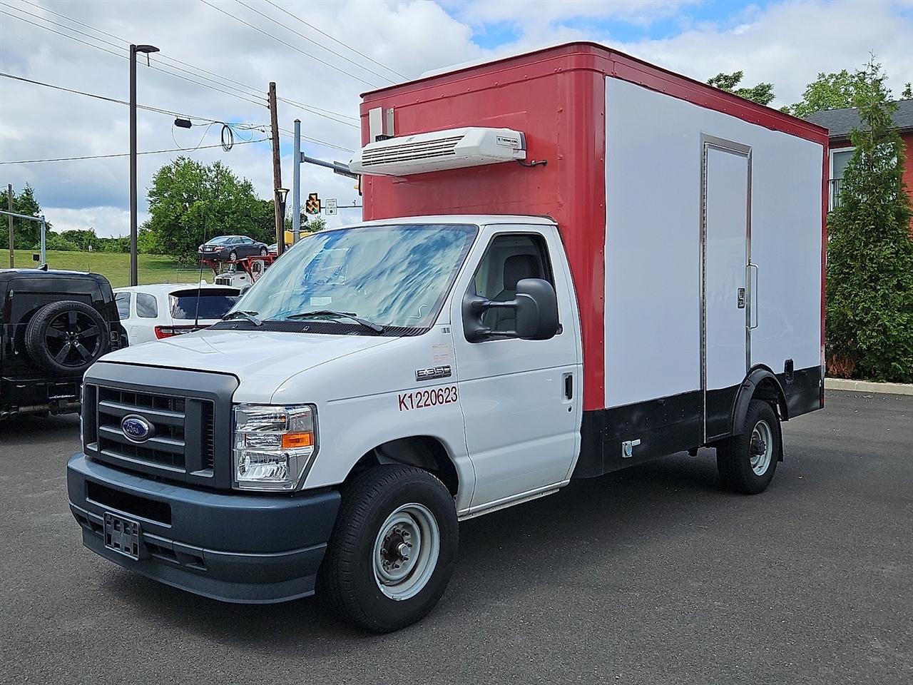 Ford E-Series Cutaway E-350 SRW 138" WB 2023