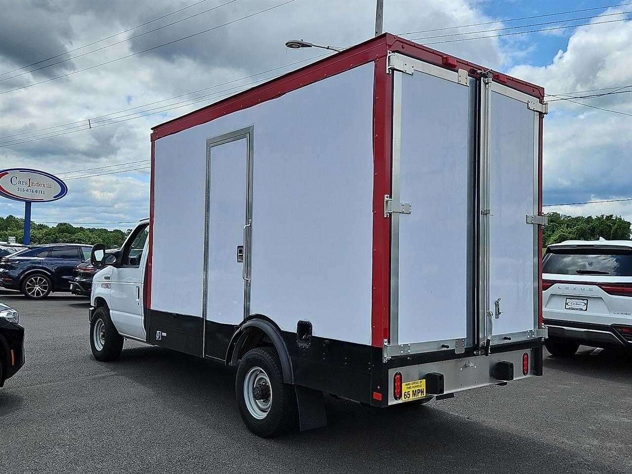 Ford E-Series Cutaway E-350 SRW 138" WB 2023