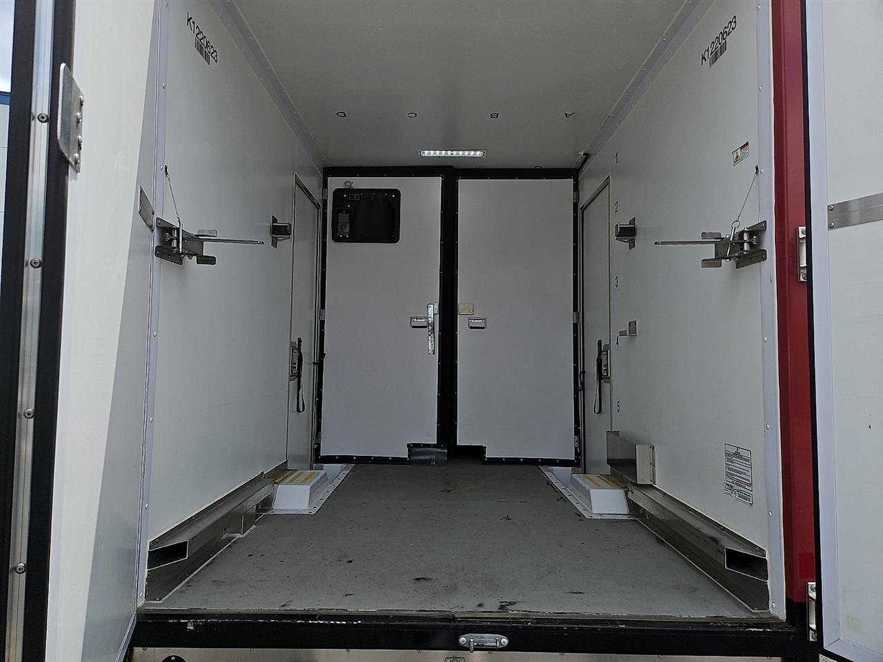 Ford E-Series Cutaway E-350 SRW 138" WB 2023