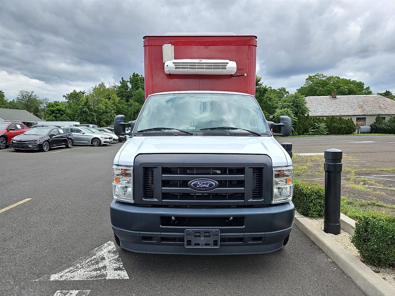 Ford E-Series Cutaway E-350 SRW 138" WB 2023
