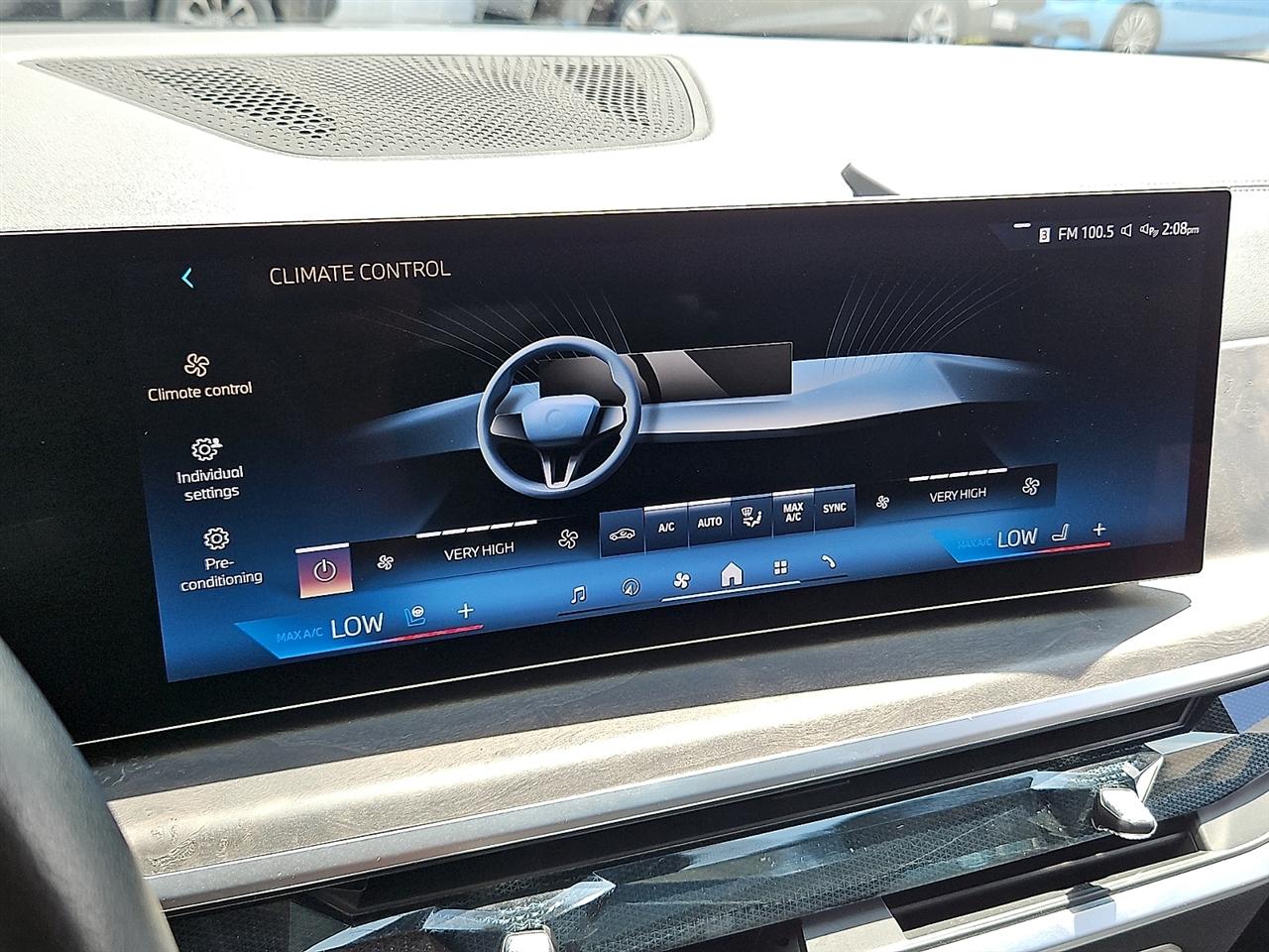 BMW X7 xDrive40i Sports Activity Vehicle 2025