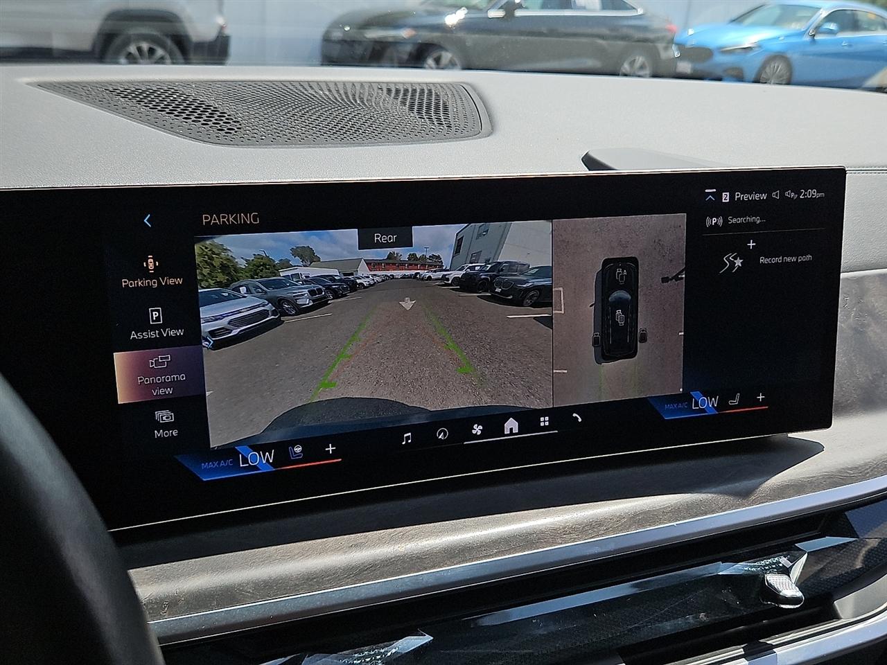 BMW X7 xDrive40i Sports Activity Vehicle 2025