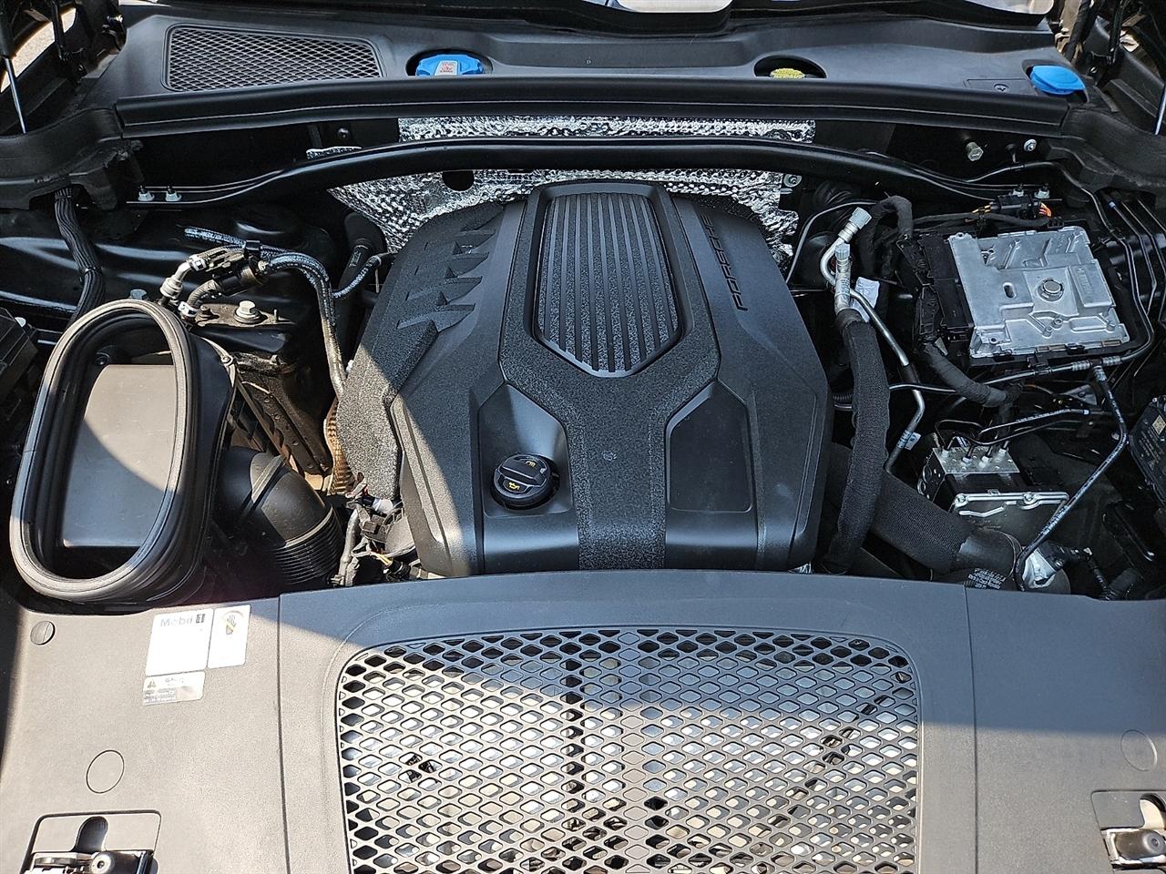 Porsche Macan AWD 2023