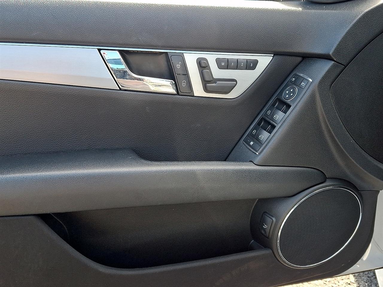 Mercedes-Benz C-Class 4dr Sdn 3.0L Sport 4MATIC 2009