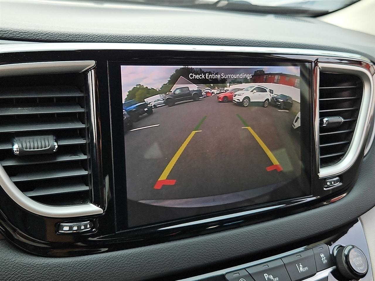 Chrysler Pacifica Touring L FWD 2023