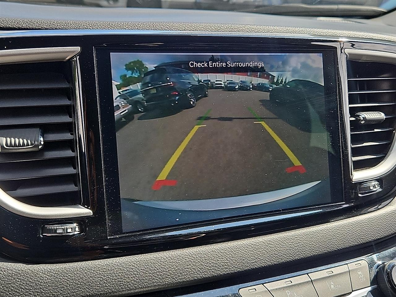 Chrysler Pacifica Touring L FWD 2024