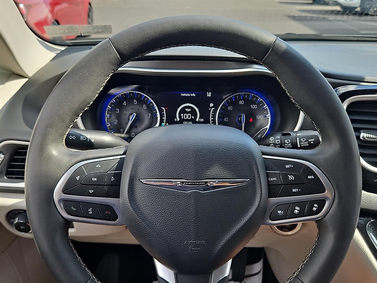 Chrysler Pacifica Touring L FWD 2024