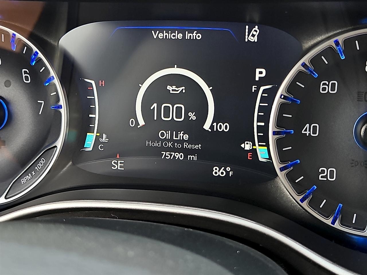 Chrysler Pacifica Touring L FWD 2024