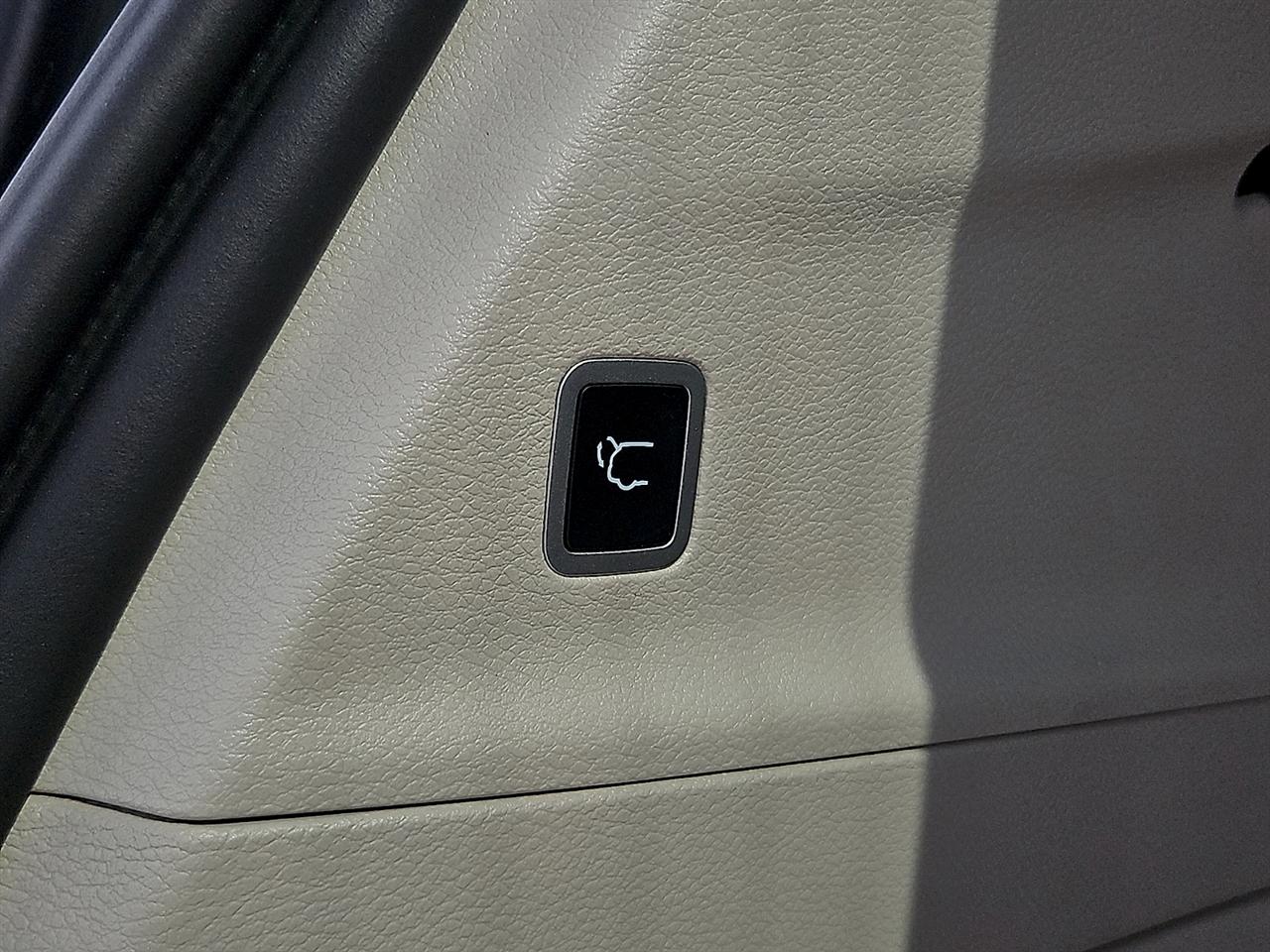 Chrysler Pacifica Touring L FWD 2024