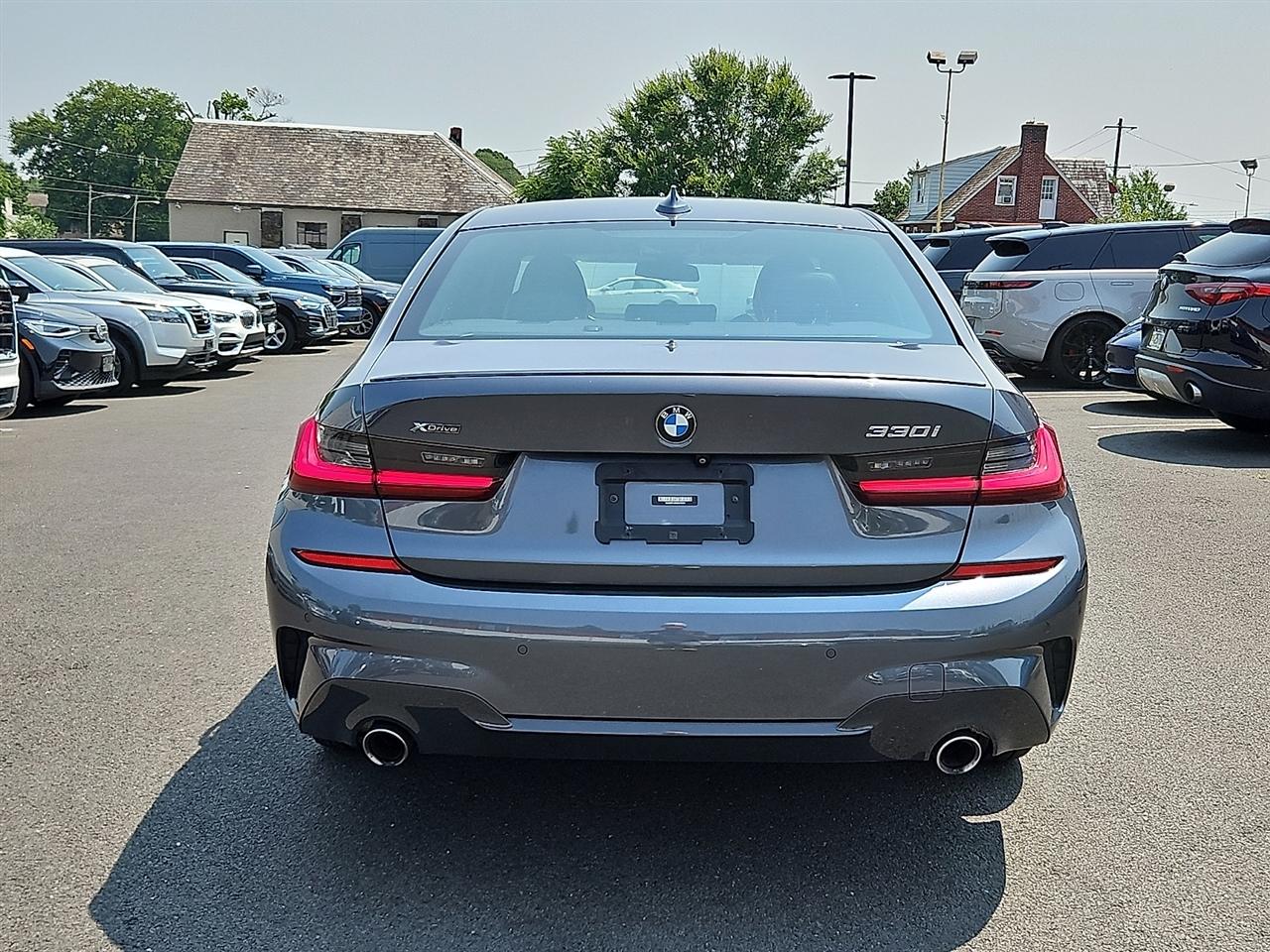 BMW 3 Series 330i xDrive Sedan North America 2022