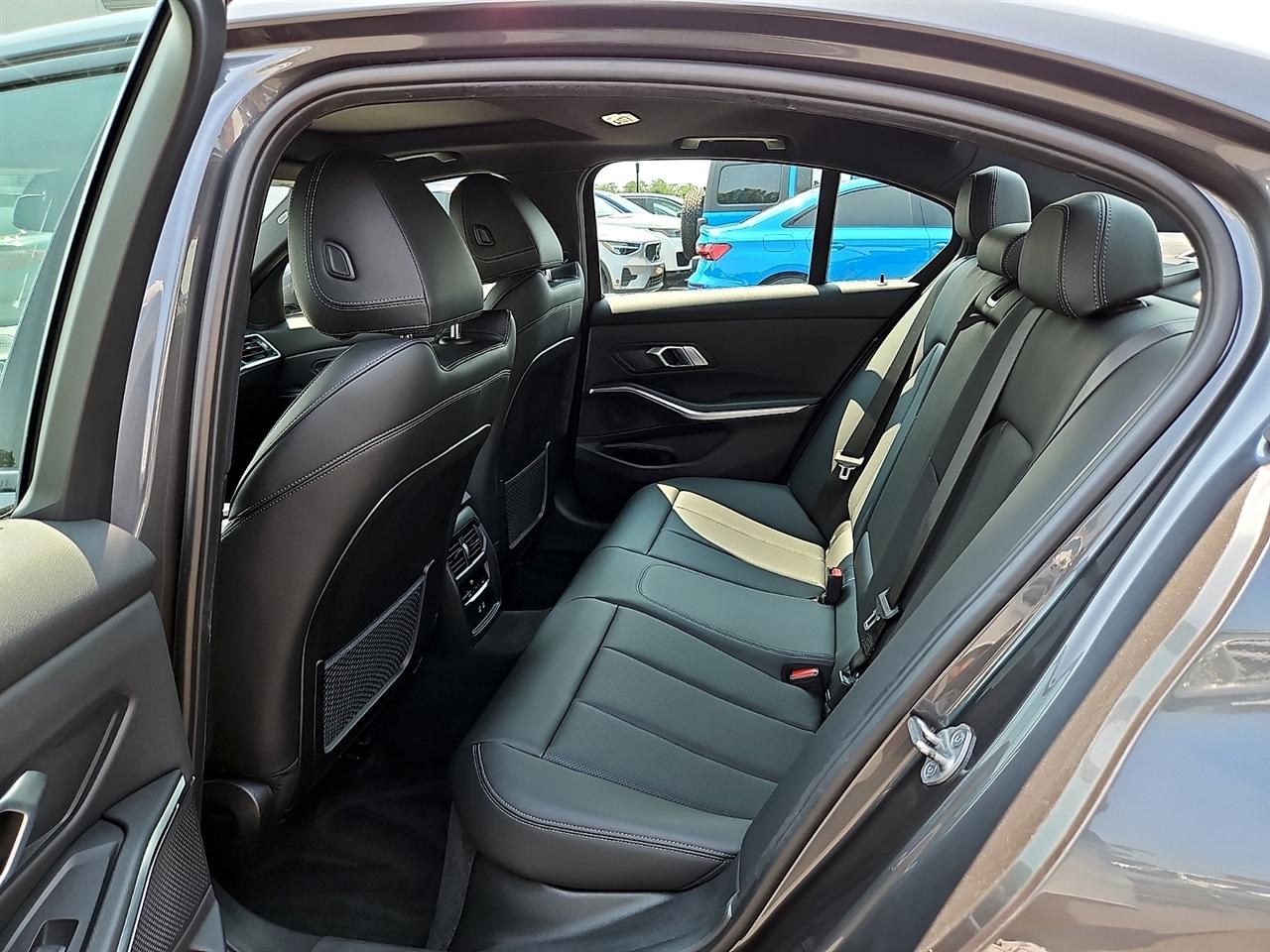 BMW 3 Series 330i xDrive Sedan North America 2022