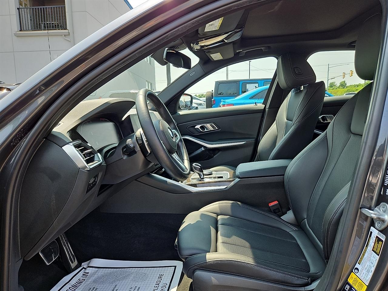 BMW 3 Series 330i xDrive Sedan North America 2022