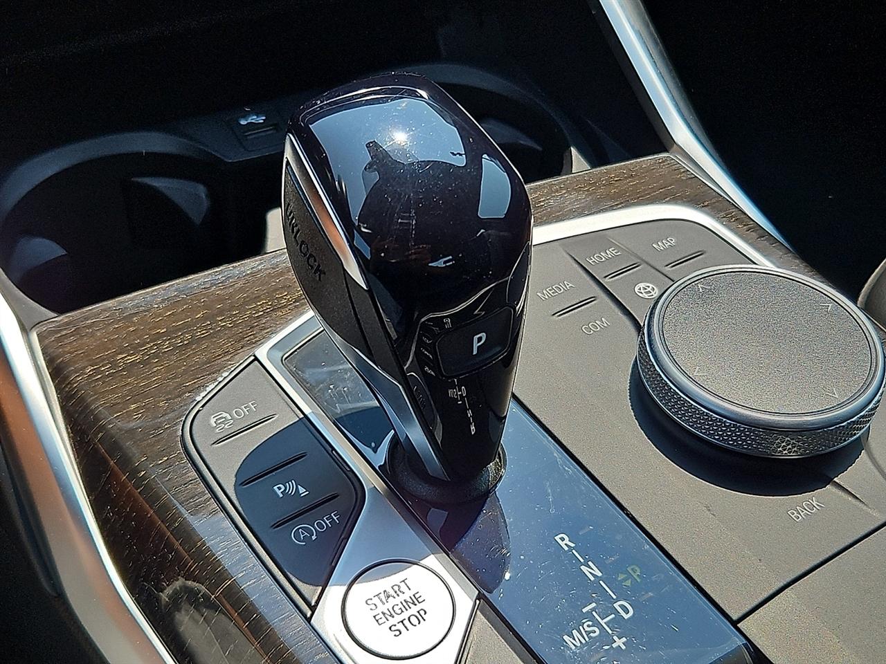BMW 3 Series 330i xDrive Sedan North America 2022