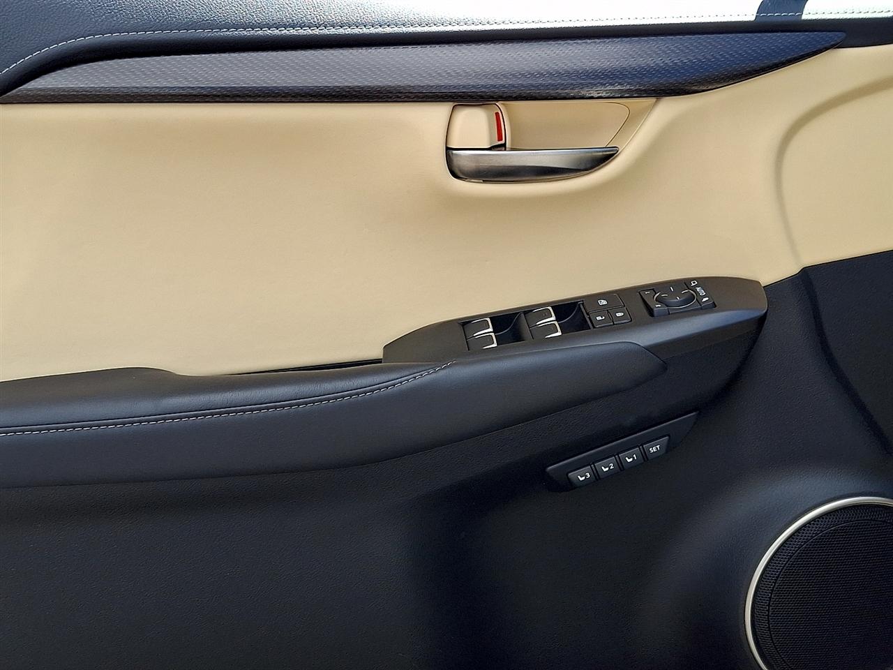 Lexus NX NX 300h AWD 2018