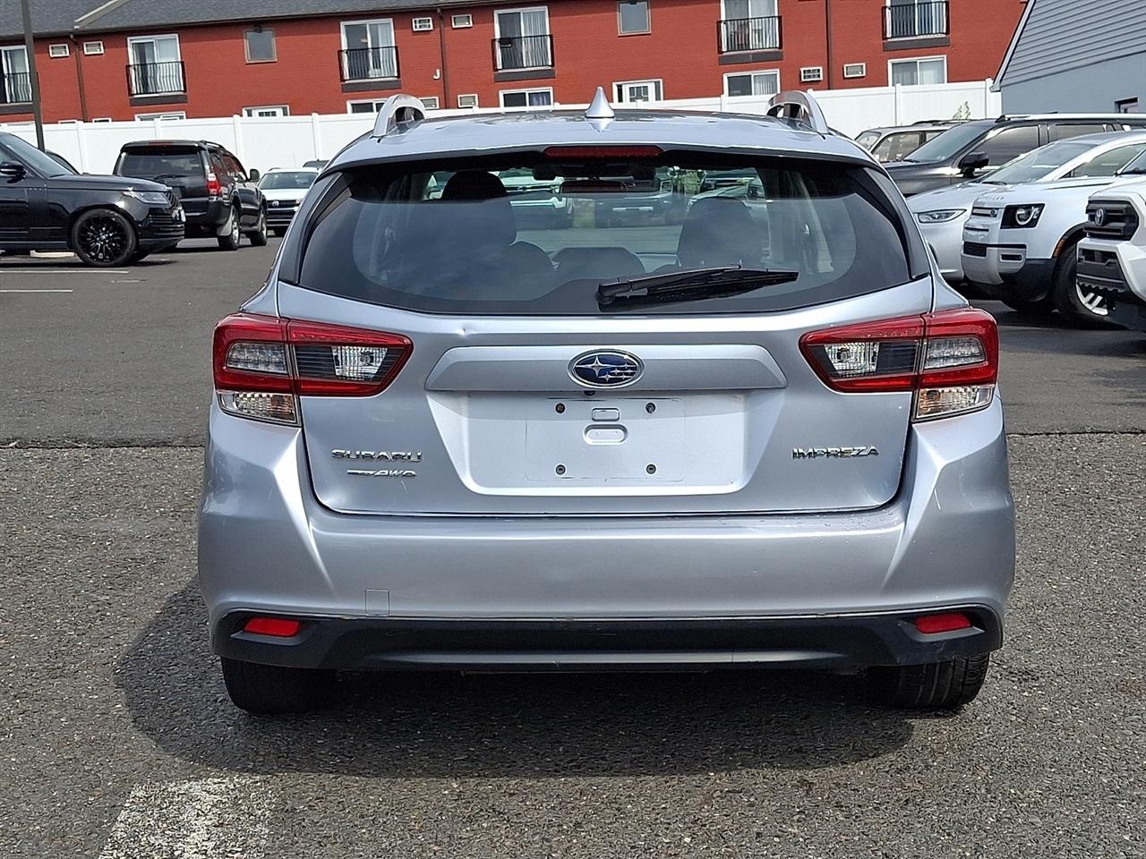 Subaru Impreza Premium 5-door CVT 2023