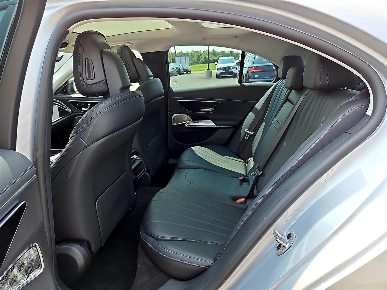 Mercedes-Benz E-Class E 350 4MATIC Sedan 2024
