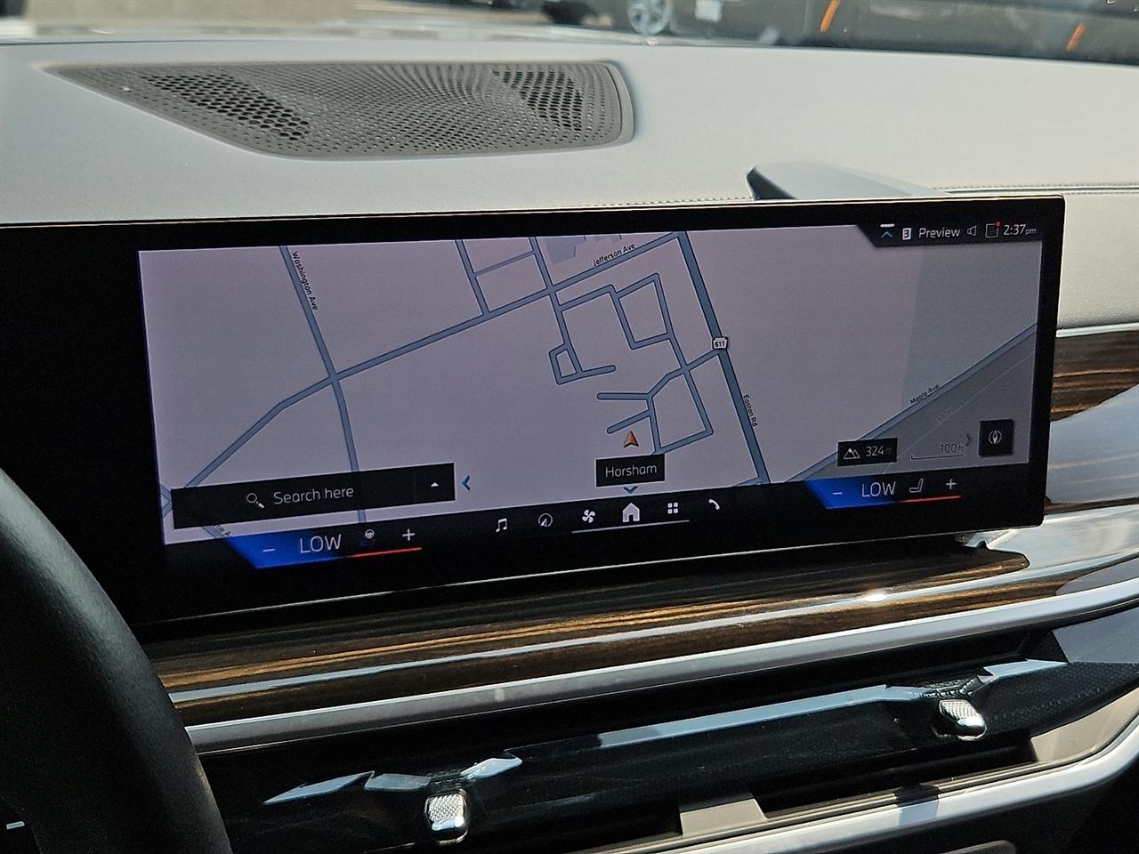 BMW X7 xDrive40i Sports Activity Vehicle 2025