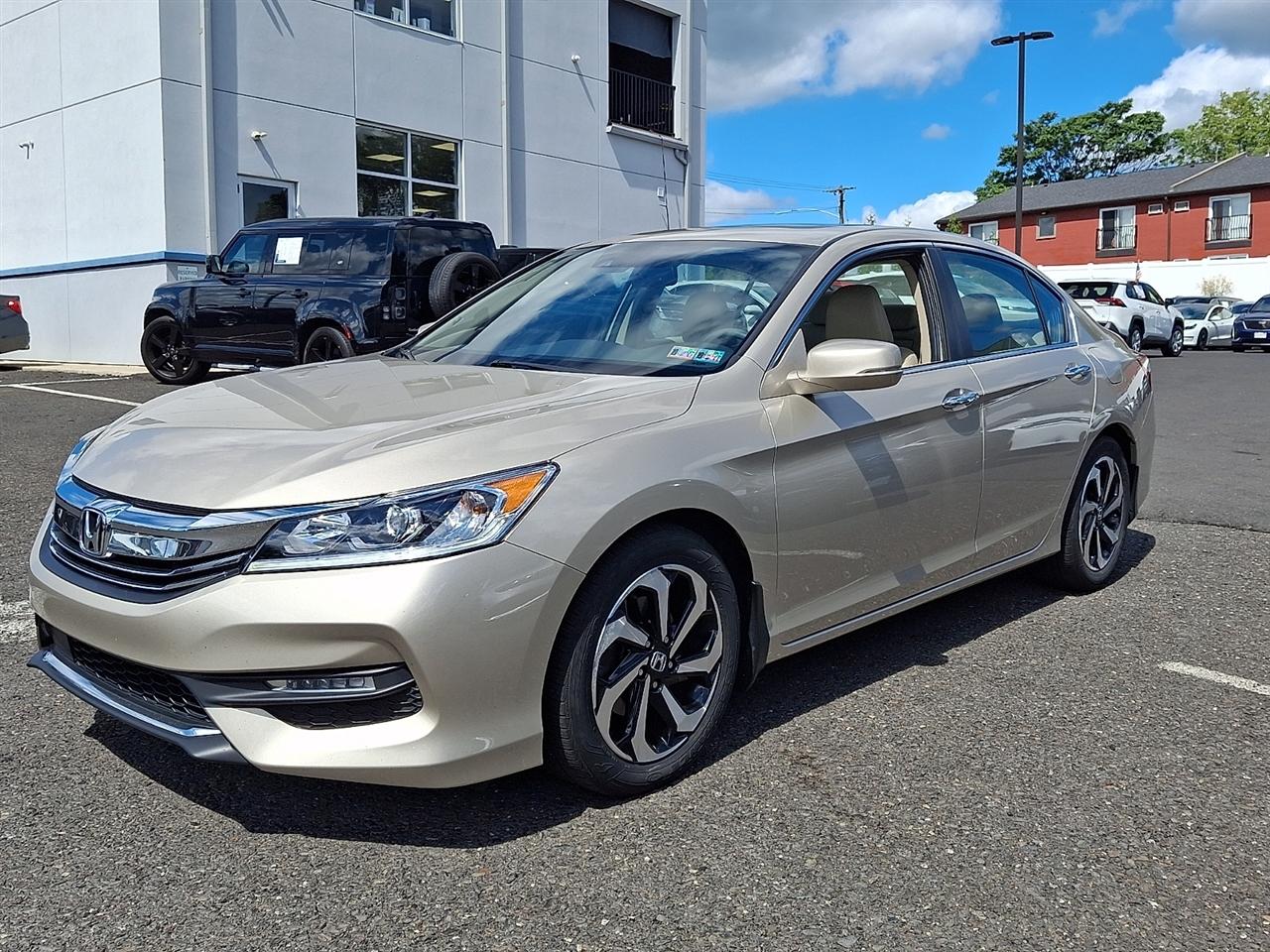 Honda Accord Sedan 4dr I4 CVT EX-L w/Navi & Honda Sensing 2016
