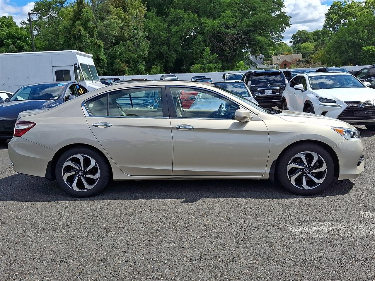 Honda Accord Sedan 4dr I4 CVT EX-L w/Navi & Honda Sensing 2016