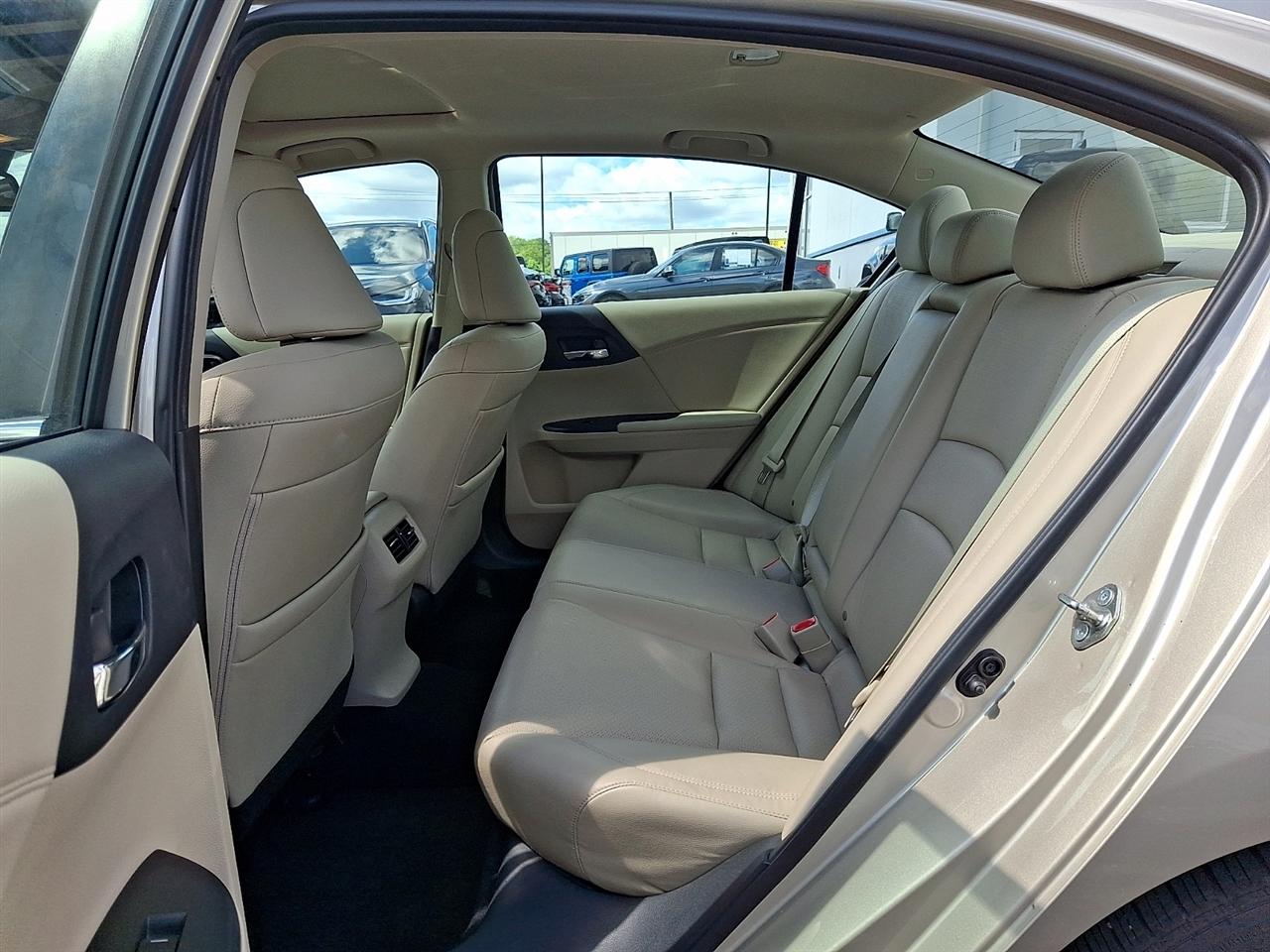 Honda Accord Sedan 4dr I4 CVT EX-L w/Navi & Honda Sensing 2016