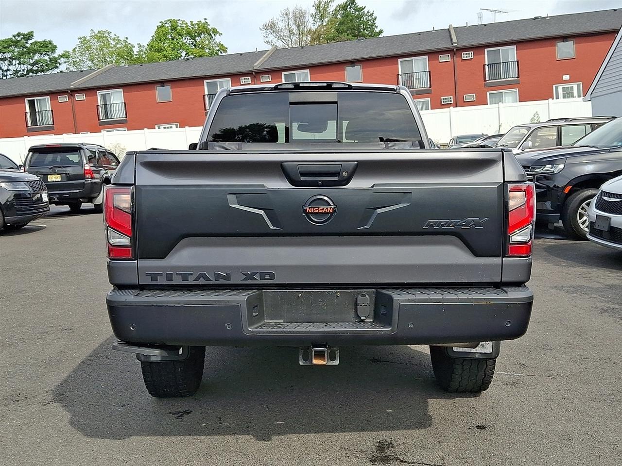 Nissan Titan XD 4x4 Crew Cab PRO-4X 2021