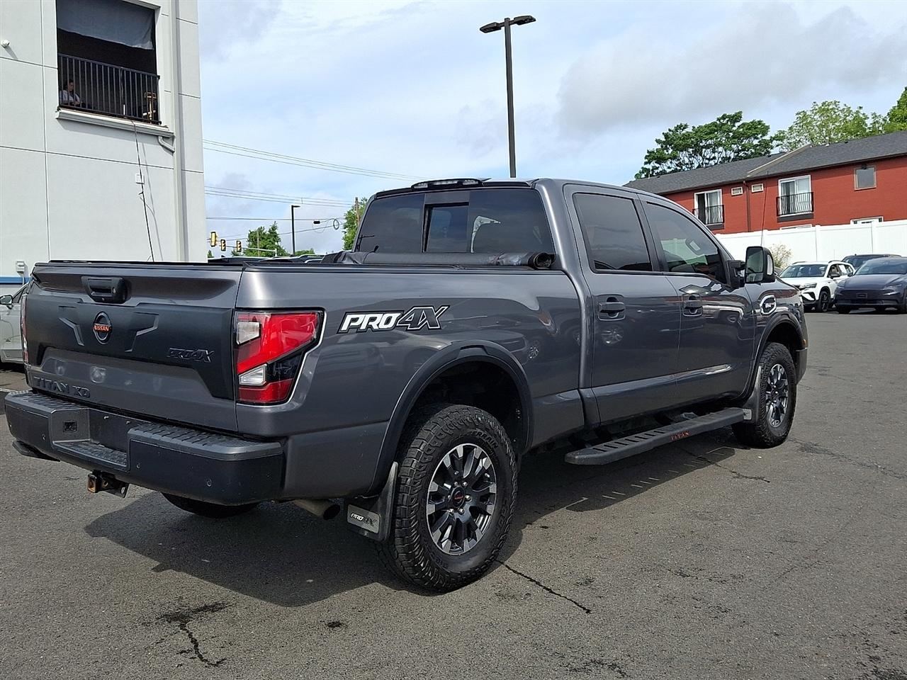 Nissan Titan XD 4x4 Crew Cab PRO-4X 2021