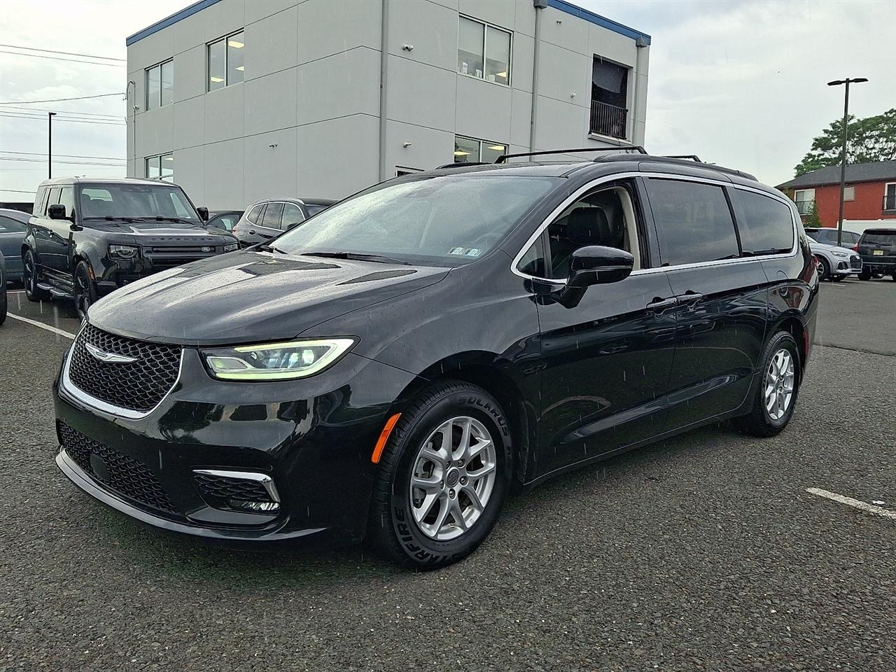 Chrysler Pacifica Touring L FWD 2022
